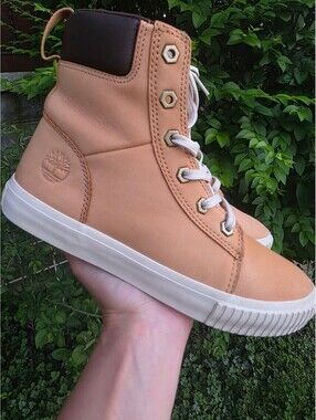 Timberland Men's Beige Leather High-Top Sneakers, W7